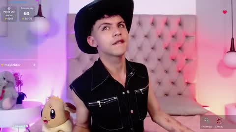 Prince  online show from October 28, 9:28 pm