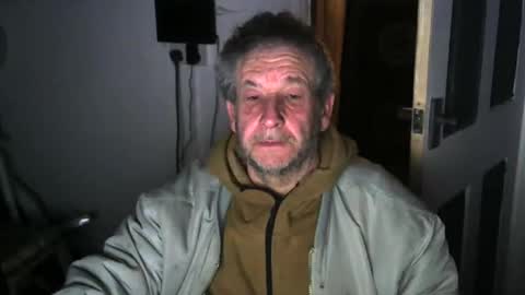 projectorepson online show from December 24, 7:33 pm