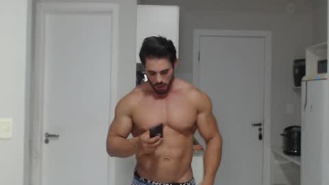 Snapshot of promuscles4u chatting on February 27, 12:08 am promuscles4u online show from February 27, 12:08 am