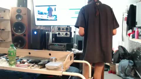 puff0169 online show from April 24, 2:03 am