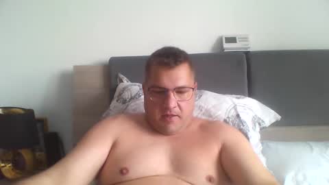 pulifrici1 online show from October 13, 9:37 am