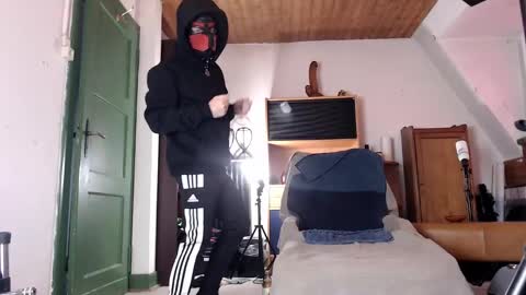 Snapshot of pup_jake chatting on February 22, 2:16 pm Pup Jake wants to play online show from February 22, 2:16 pm