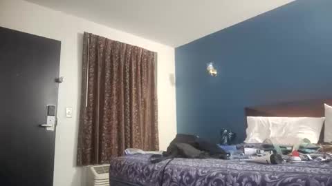 pussayservher online show from November 27, 6:28 am