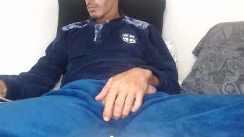 Snapshot of pussyhunterpt chatting on October 25, 8:10 pm Ruck Fules online show from October 25, 8:10 pm