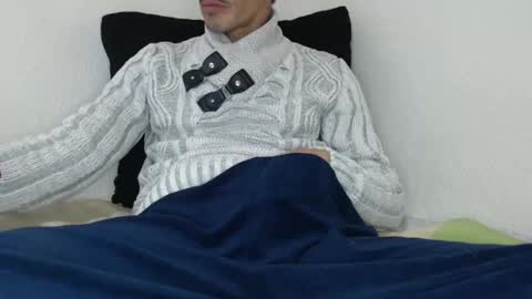 Snapshot of pussyhunterpt chatting on January 25, 10:07 pm Ruck Fules online show from January 25, 10:07 pm