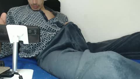 Snapshot of pussyhunterpt chatting on February 12, 8:50 pm Ruck Fules online show from February 12, 8:50 pm