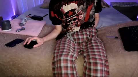 pussylover2182 online show from December 13, 7:59 am