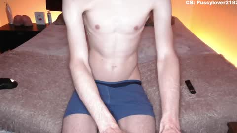 pussylover2182 online show from September 25, 4:22 am