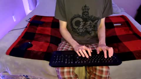 pussylover2182 online show from December 5, 7:49 am