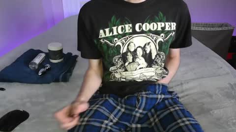 pussylover2182 online show from December 23, 7:49 am