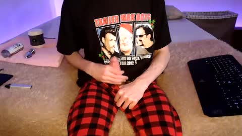 pussylover2182 online show from December 14, 7:51 am