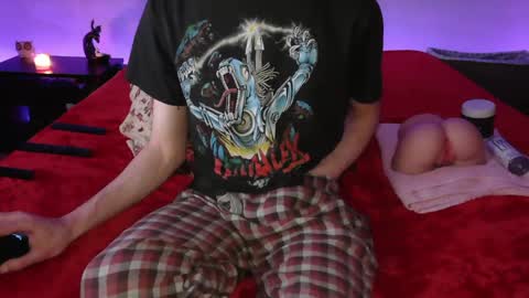 pussylover2182 online show from March 6, 6:08 am