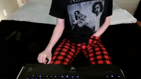pussylover2182 online show from December 7, 7:27 am