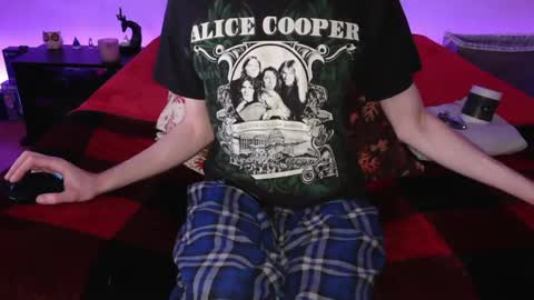 pussylover2182 online show from February 2, 5:32 am