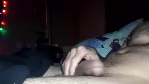 Pussyluver520 online show from April 3, 7:05 am