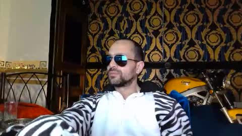 Qianos online show from November 24, 3:57 pm