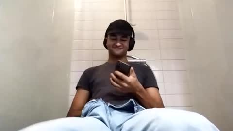 quadagio online show from December 3, 7:44 pm