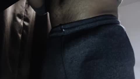 oilypanda online show from February 11, 9:35 pm