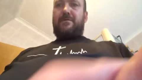 quintinvw0011 online show from February 5, 10:11 am