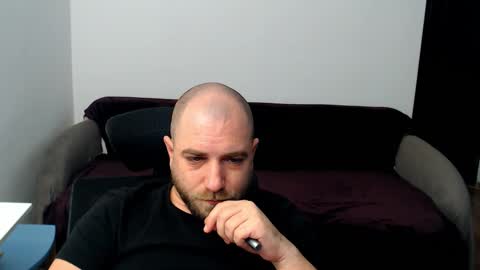 R0bila online show from October 17, 7:07 pm