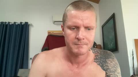 rabbit_eyes69 online show from April 16, 8:14 am