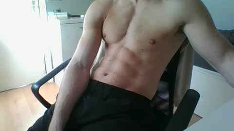 ramonjoosse2001 online show from March 30, 8:26 am