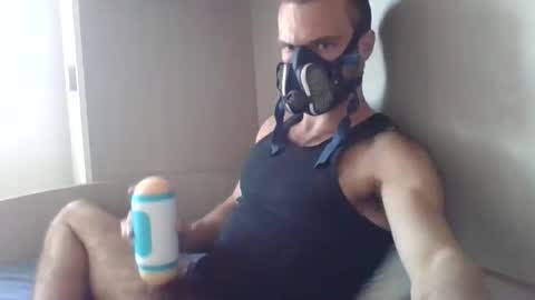 Snapshot of randomguy_42 chatting on October 10, 6:07 am randomguy_42 online show from October 10, 6:07 am