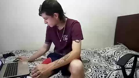 Snapshot of rangel_sex chatting on February 10, 11:55 pm Rangel and Lola online show from February 10, 11:55 pm