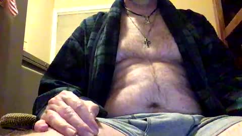 Snapshot of rantw01 chatting on October 19, 2:49 am rantw01 online show from October 19, 2:49 am