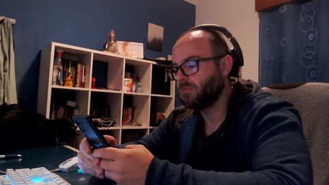 ravingr3d3 online show from December 20, 10:32 pm