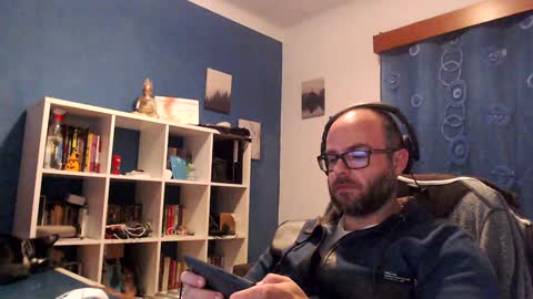 ravingr3d3 online show from December 19, 10:10 pm