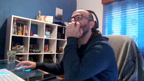 ravingr3d3 online show from December 15, 4:15 pm