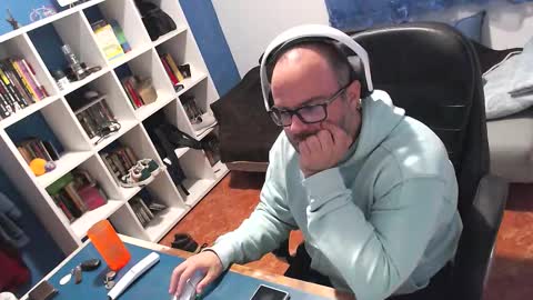 ravingr3d3 online show from November 10, 10:15 pm