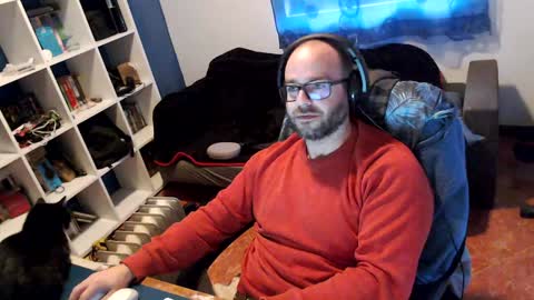 ravingr3d3 online show from December 18, 4:06 pm