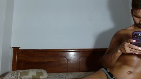 eyan online show from December 12, 3:59 pm