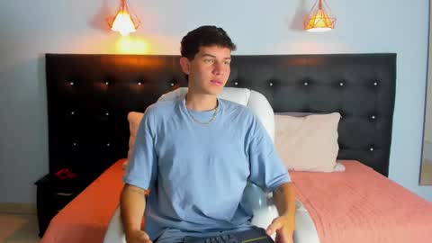 YE online show from November 26, 1:47 pm