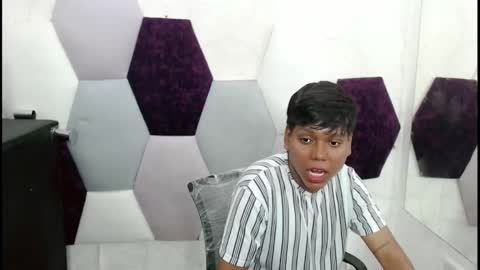 raystewart  online show from November 23, 3:50 am