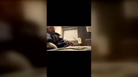 readyforu81 online show from February 18, 3:37 am