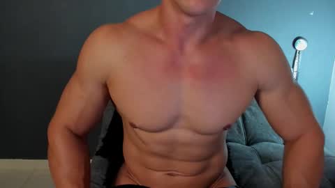 Snapshot of recce_taylor4 chatting on October 5, 2:15 am twitter REECET26 instagram RECCETAYLOR online show from October 5, 2:15 am