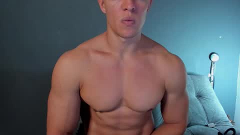 twitter REECET26 instagram RECCETAYLOR online show from October 11, 2:15 am