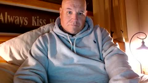 Mtn. Man online show from November 8, 2:48 am