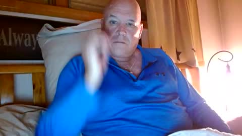 Mtn. Man online show from October 18, 3:00 am