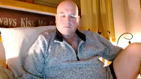 Mtn. Man online show from November 14, 3:31 am