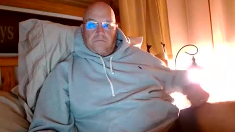 Mtn. Man online show from October 28, 2:58 am