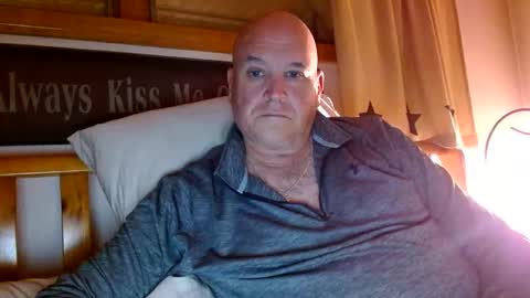 Mtn. Man online show from October 20, 4:16 am