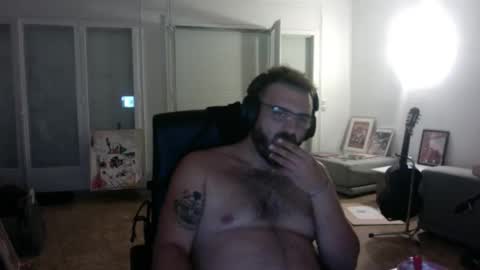 redbonezzzz online show from June 8, 12:28 am