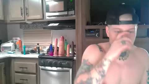 Snapshot of redinthebed chatting on December 16, 8:16 pm InkedGinger online show from December 16, 8:16 pm