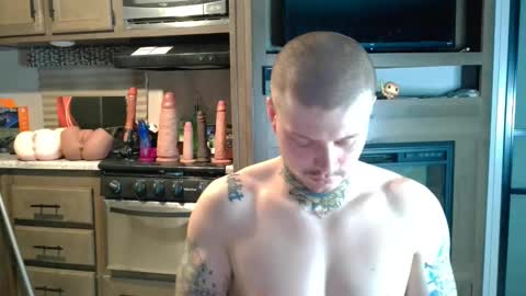 Snapshot of redinthebed chatting on December 18, 10:46 pm InkedGinger online show from December 18, 10:46 pm