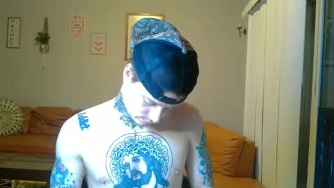 Snapshot of redinthebed chatting on October 1, 12:47 am InkedGinger online show from October 1, 12:47 am