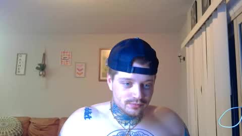 Snapshot of redinthebed chatting on September 14, 3:08 am InkedGinger online show from September 14, 3:08 am